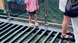 她又不是永远这样无忧无虑