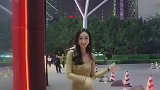 后面好像有人在看我