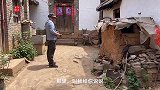 嵩县山村独居大妈在家做包子，馅料是一把大枣