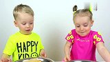 宝宝们挑战真食物VS橡皮糖食物，真好玩