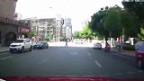 刹车无效！这车速都能撞上，不是拍下谁信。