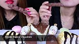 美女试吃最受欢迎的甜点（麦丽素、马卡龙、芝士蛋糕、冰淇淋）