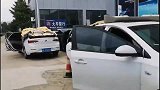 暴雨过后的汽修厂，泡水车“人满为患”，都排不上队