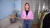 牛仔裤下尽量别搭小白鞋，太普通，看看时尚潮人都是怎么穿的？