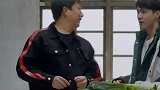 张艺兴黄磊大小狐狸合体，套路节目组疯狂试吃，何炅表示好的不学