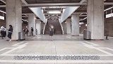 中国科技又火了，火车造出新高度，不用铁轨也能跑的快！
