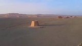 田野中的破败陵墓，埋葬着一位蒙古汗王，他曾与明朝友好往来