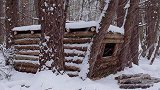 霜降极寒已经来临，用5天时间逆天巧妙设计，冬暖夏凉的荒野木屋