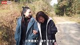 秋妹做了番茄牛腩汤锅，迎接小粉丝到来，汤鲜味美，小粉丝好爱吃