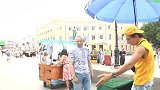 节目组用古董整蛊路人，真有钱啊！