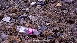 黄河源头遍地是垃圾，求求别再乱扔垃圾了！我们母亲早已不堪重负