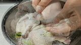 10块钱的鸭腿，教你在家做盐水鸭，肉质鲜香不柴，做法超简单