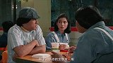 成龙真是嚣张，仗着自己有把破枪，就明抢洪金宝的女友