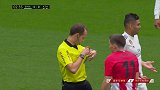 科尔多巴开场飞铲卡瓦哈尔 3分钟未到遭主裁黄牌警告