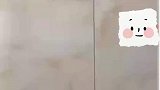 女子减肥一个月后称体重