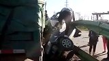 哈尔滨货车撞多车11伤 被撞司机夹缝逃生