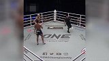 中国MMA悍将10秒KO对手 一记后手拳实在太生猛