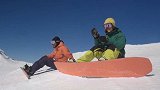 这 LAAX 出品的滑雪系列 laaxisniceyo 的第五期节目。单板大神 James Niederberger 和冰雕大师 Nicholas Wo