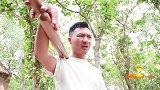 搞笑短剧：丽丽为不干活假装怀孕，你是忘了自己还是个单身狗吗？