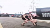 两位美女模仿张艺兴