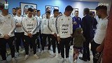 阿根廷总统送潘帕斯雄鹰出征世界杯 梅西赠予自己球衣
