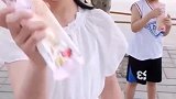 七彩童年：妈妈发冰棍了，姐姐地一人一个