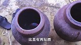 田耕地上：刚酿出来的就很清澈，用慢火才能蒸出漂亮的米酒