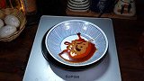 冻饺子开水下锅还是冷水下锅，冻饺子的正确做法是开水下锅