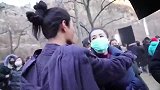 李沁遇到的十位男星：被肖战拥抱秒拒绝，却把王一博撩到害羞