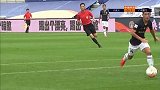 大连人替补席好基友一生一起走 赵旭日郑龙犹如胶水粘在一起