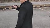 狗狗向学员们演示倒库，网友见状议论纷纷