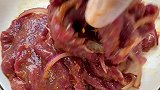 家里来客人做一道这样的烤肉，好吃到没朋友烤肉 烤牛肉