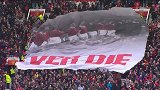 英超-1718赛季-联赛-第26轮-看台球迷拉出慕尼黑纪念Tifo-花絮