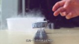 不可思议的悬浮术，用液氮冷却磁铁后，有趣的现象发生了