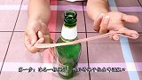 门锁上放一个啤酒瓶，作用太棒了，邻居看了都跟着学，厉害