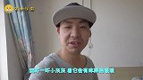 用布偶“德牧”吓唬奶狗，狗子会有怎样的表现？