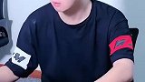 第一次玩英雄联盟，误把敌方炮塔当路灯，冲上去傻傻送死