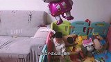 11个月宝宝第一次看见气球，看把她急的，小宇宙爆发了。