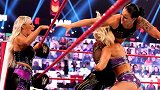 RAW第1452期：双打赛 善娜 奈娅VS曼迪 戴娜