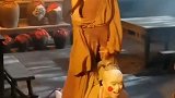 这场戏，女演员好兴奋呀