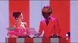 王一博带头盔打碟，帅气的颜值，精湛的手法，引女学员尖叫！