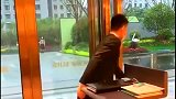 这一个本能的动作，我明白我输在哪了