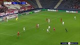第72分钟萨尔茨堡球员贝里沙射门 - 打偏