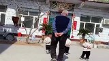 回老家让老爸带几天孩子，谁想都被带成这样了！