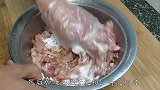 教你在家做青椒鸡丁，步骤简单，出锅香气四溢味道不输饭店！