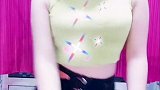 最美广场舞美女在家自嗨摇
