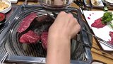 许杨玉琢的VLOG，女神开启吃货模式，吃面条连剪刀都用上了？