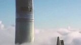 中国会跳舞的高楼，摆动幅度将近米，老外看到以后都要吓傻了！