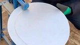 第一眼还以为是啤酒盖，看大哥接下来操作，果然我还是太年轻了