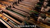 大叔用“矿泉水”做小吃，路人一脸嫌弃，老板娘表示不识货！